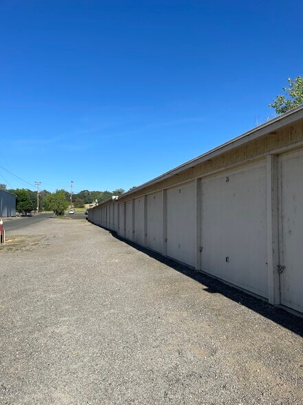 More Photos Of 14997 Weyland Ave, Clearlake Self Storage For Sale