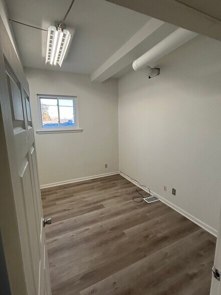 More Photos Of 3909 Saint Timothy Ln, Saint Ann General Retail For Lease