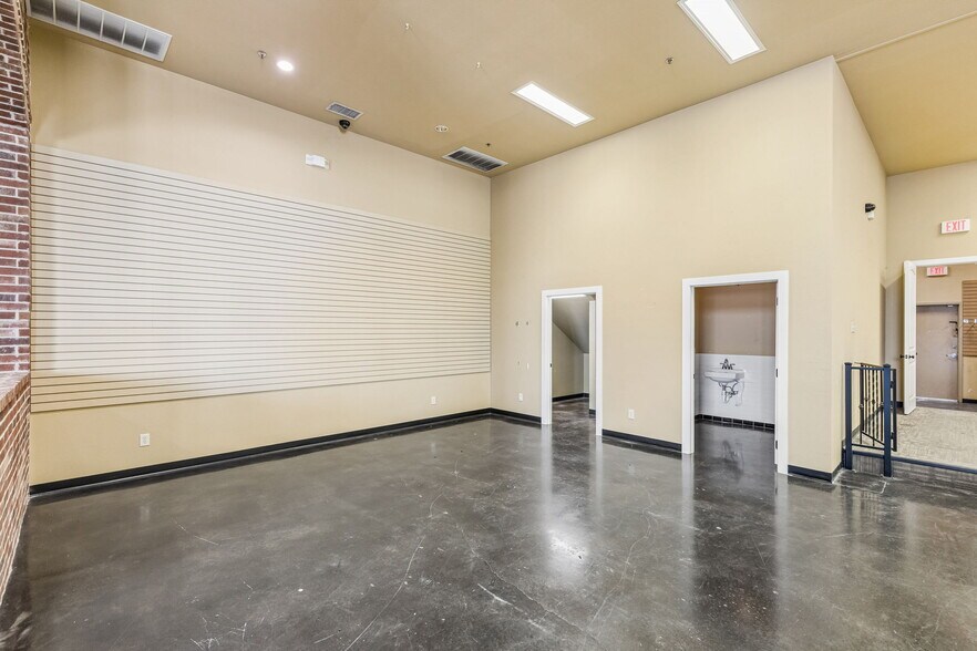 More Photos Of 207 E Byron Nelson Blvd, Roanoke Storefront Retail Office For Sale