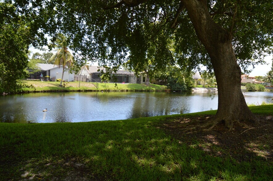 More Photos Of 1232-1238 N University Dr, Plantation Office For Lease