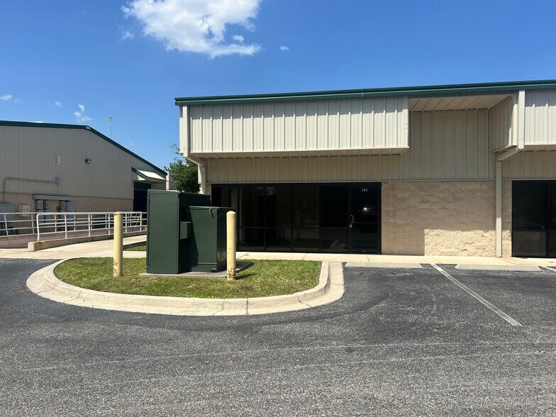 More Photos Of 10330 Chedoak Ct, Jacksonville Light Distribution For Sale