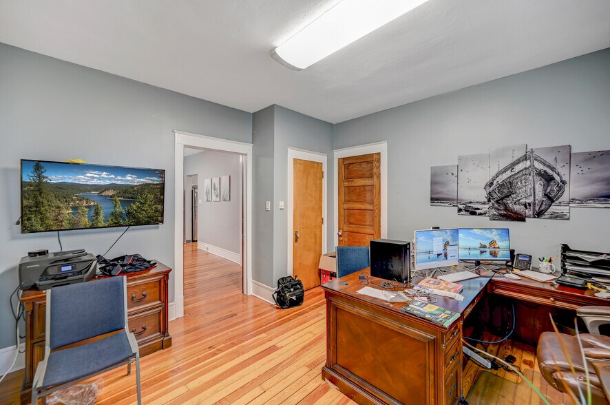 More Photos Of 149 Bond Ln, Brodheadsville Office Residential For Sale
