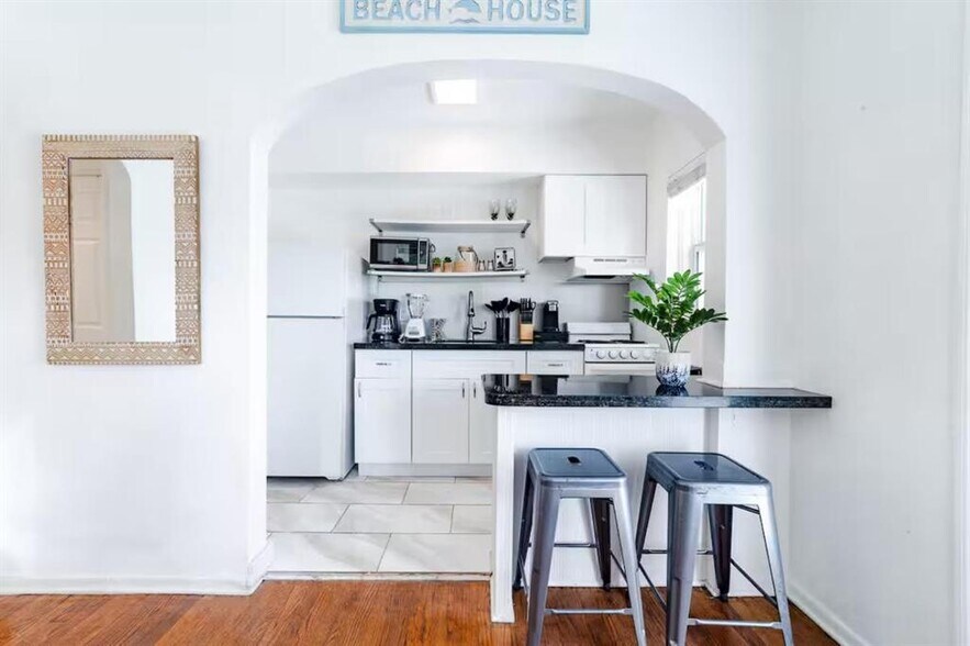 More Photos Of 2617 NE 13th Ct, Fort Lauderdale Apartments For Sale