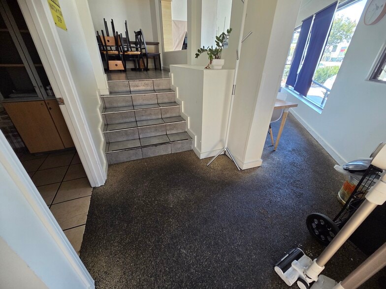 More Photos Of 3051-3055 3/4 Foothill Blvd, La Crescenta Apartments For Lease