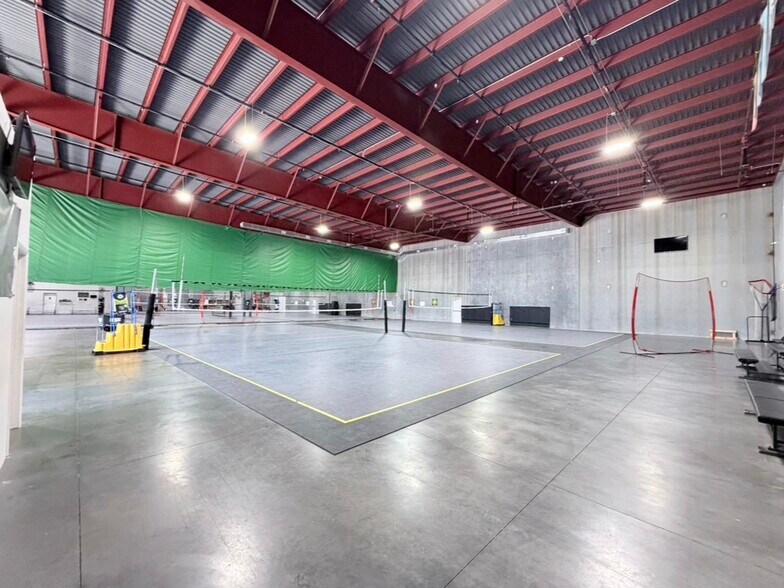 More Photos Of 6769 Curtis St, Orlando Warehouse For Lease