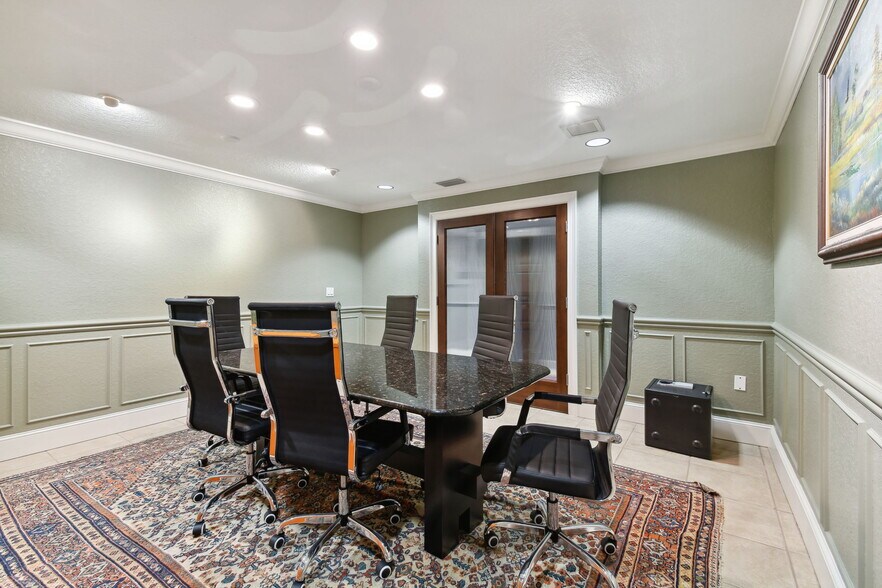 More Photos Of 1137 Bartow Rd, Lakeland Office For Lease