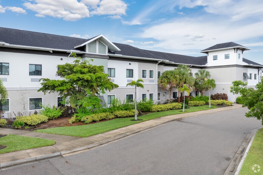 More Photos Of 1321 NE 24th Ave, Cape Coral Assisted Living For Sale