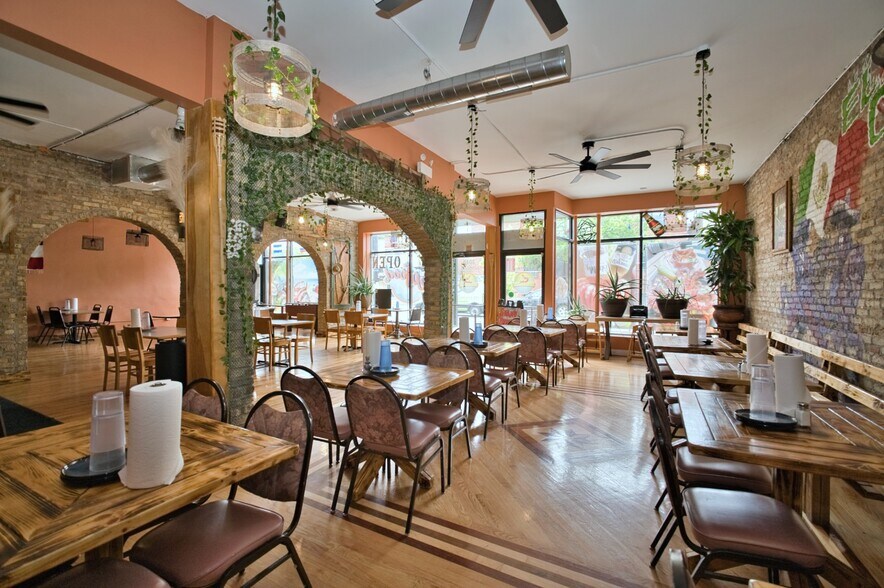 More Photos Of 3034-3040 W Montrose Ave, Chicago Apartments For Sale