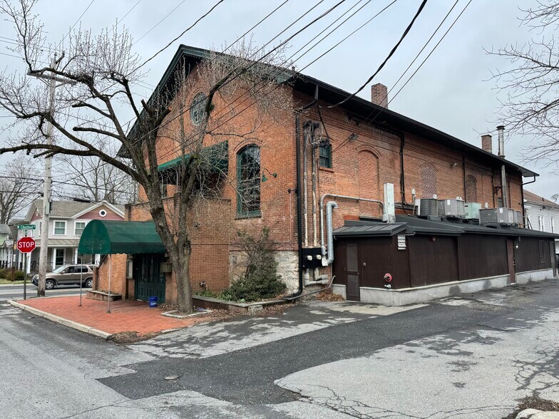 More Photos Of 16 N Chestnut St, New Paltz Freestanding For Sale