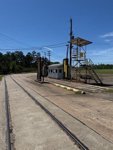 More Photos Of 602 Pershing Ave, Lufkin Warehouse For Sale