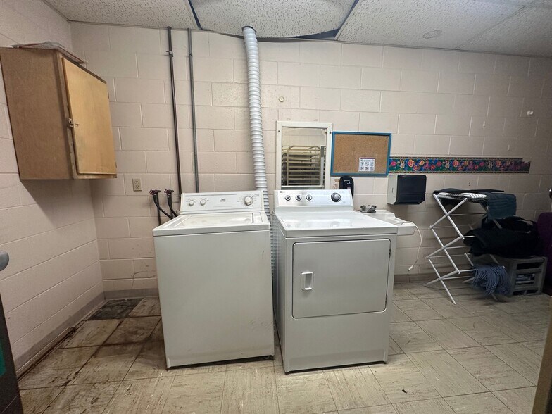 More Photos Of 2883 Aero Park Dr, Traverse City Warehouse For Sale
