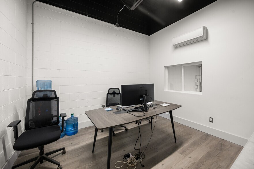 More Photos Of 3225 Mccallum Rd, Abbotsford Warehouse For Sale