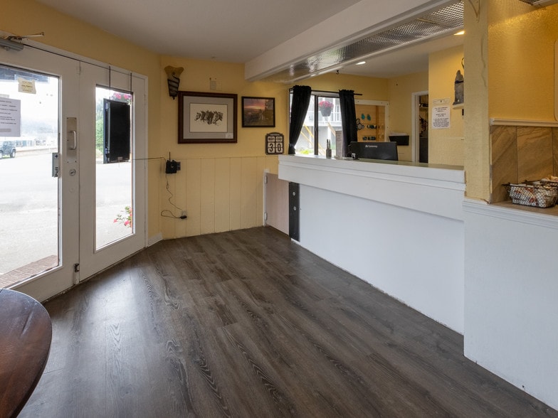 More Photos Of 301 N Miller St, Rockaway Beach Hospitality For Sale