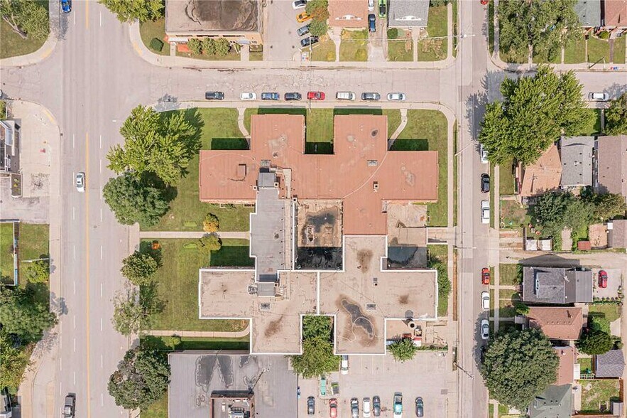 More Photos Of 1616 Ouellette Ave, Windsor Apartments For Sale