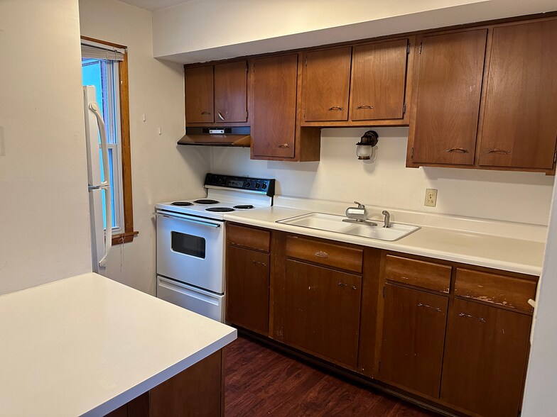 More Photos Of 726 S Huron St, Cheboygan Apartments For Sale