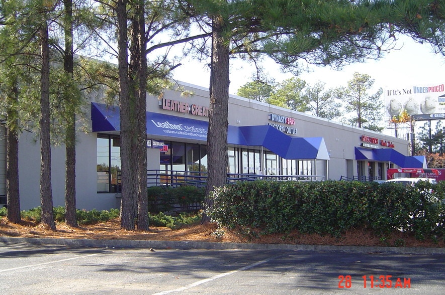 More Photos Of 6438 Dawson Blvd, Norcross Showroom For Lease