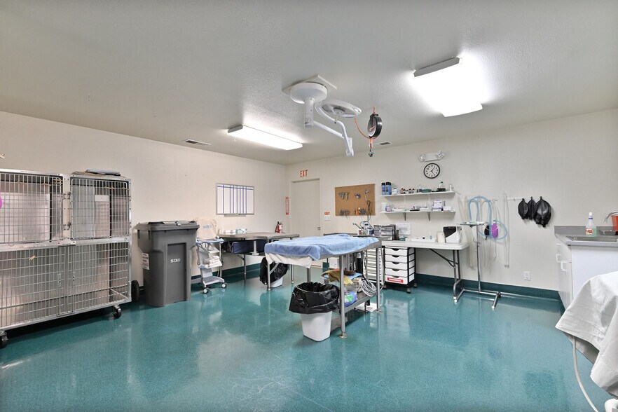 More Photos Of 382 CA-4, Murphys Office For Sale