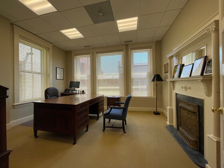 More Photos Of 211 5th St NE, Charlottesville Office Residential For Lease