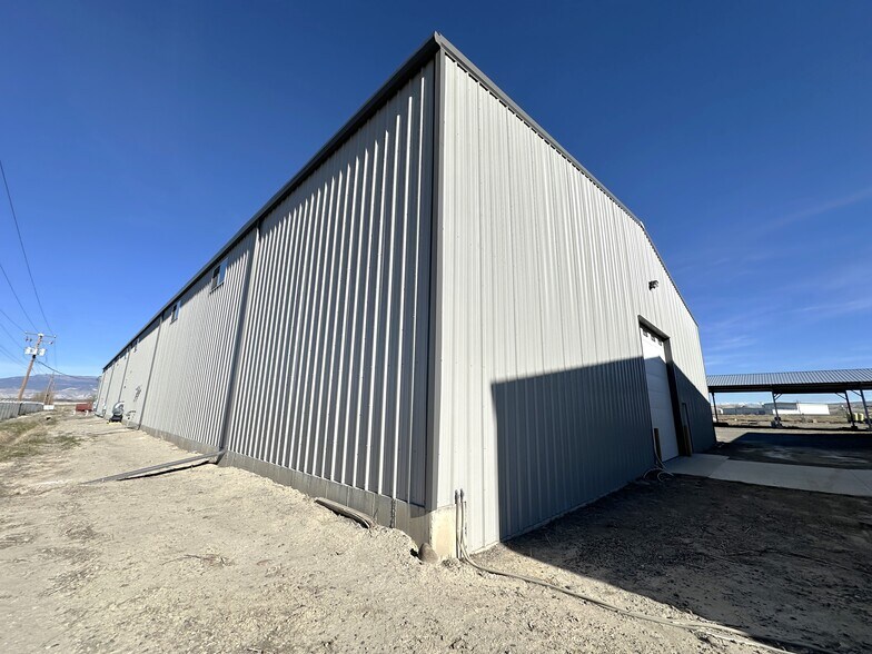 More Photos Of 18668 B50 Rd, Delta Distribution For Lease