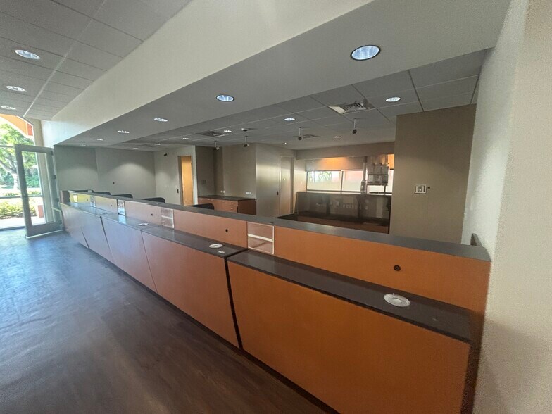 More Photos Of 13700 S Jog Rd, Delray Beach Storefront Retail Office For Lease