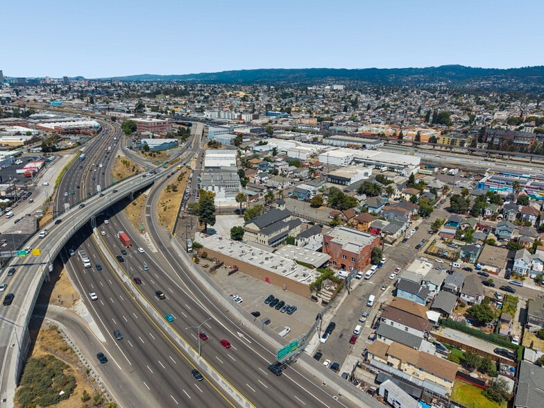 More Photos Of 825-829 27th Ave, Oakland Manufacturing For Sale