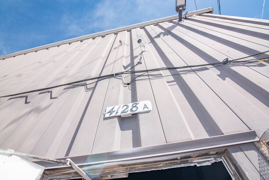 More Photos Of 4128 Hayward Ave, Baltimore Warehouse For Sale