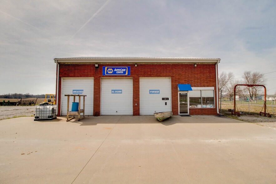 More Photos Of 1008 N Main St, Brighton Specialty For Sale