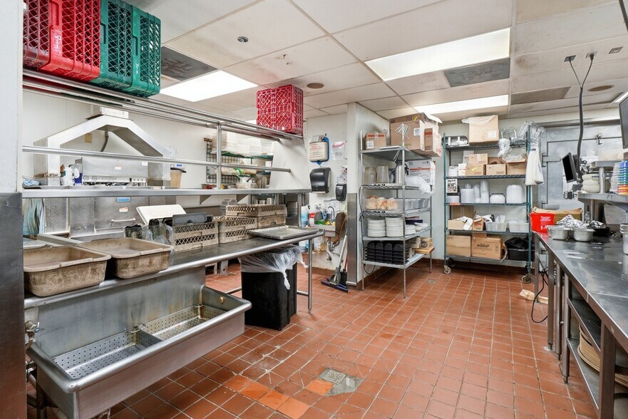 More Photos Of 1331 E North St, Rapid City Restaurant For Sale