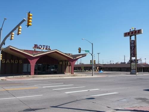 More Photos Of 1022 W Lincolnway, Cheyenne Hotel For Sale