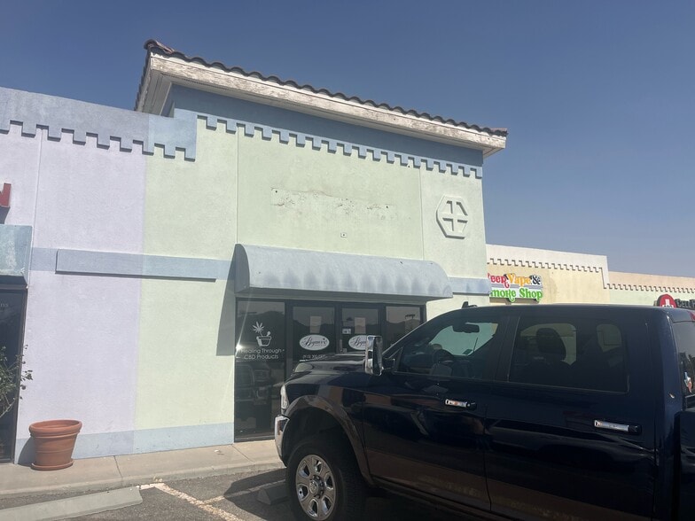 More Photos Of 3500 N Mesa St, El Paso Unknown For Lease