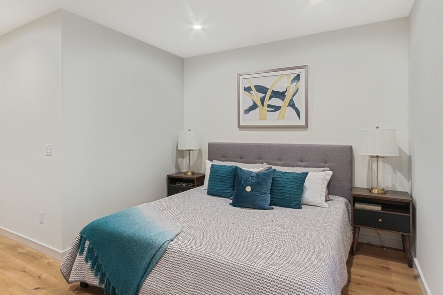 More Photos Of 362 W Broadway, South Boston Apartments For Sale
