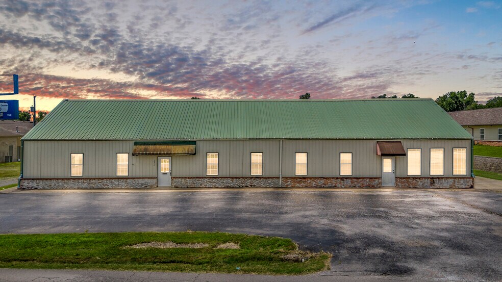 More Photos Of 26400 E 111th St S, Coweta Flex For Sale