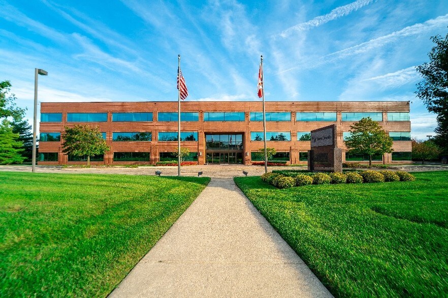 More Photos Of 5250 Corporate Dr, Troy Office For Lease