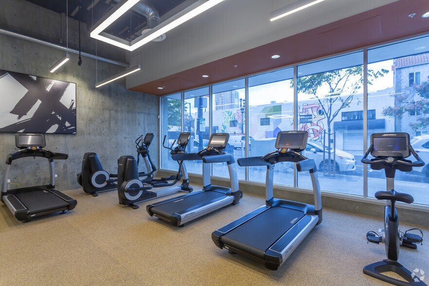 More Photos Of 1110 F St, San Diego Apartments For Lease