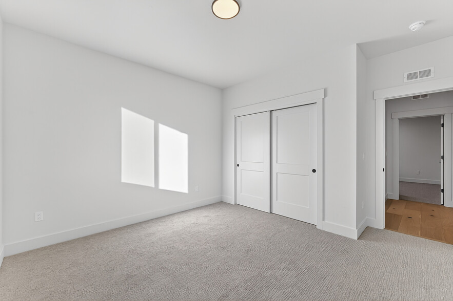 More Photos Of 101, 103, 105 Bighorn Court, Mccall Specialty For Sale