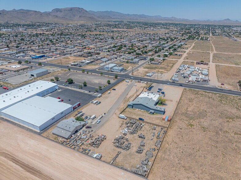 More Photos Of 2630 Airway Ave, Kingman Warehouse For Sale