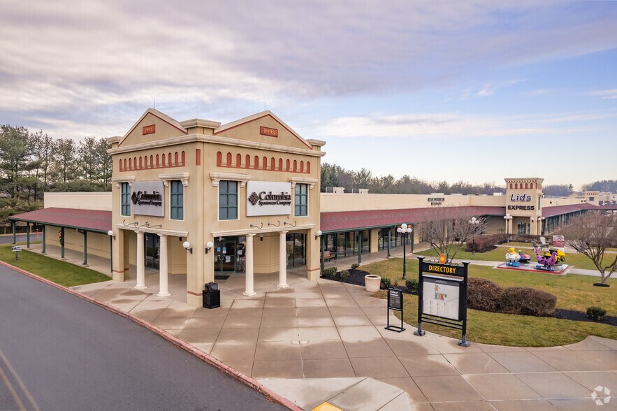 More Photos Of 495 Prime Outlets Blvd, Hagerstown Unknown For Lease