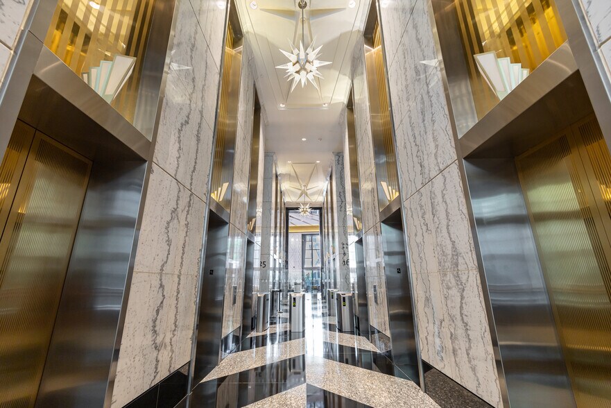 More Photos Of 214 N Tryon St, Charlotte Office For Lease