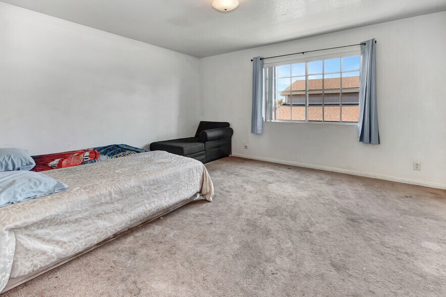 More Photos Of 12731 Barlin Ave, Downey Apartments For Sale