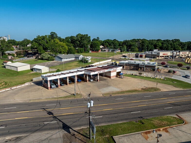 More Photos Of 109 S Greer Blvd, Pittsburg Carwash For Sale