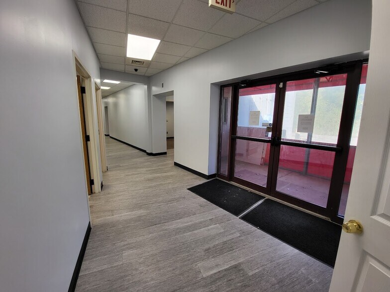 More Photos Of 1159 E Michigan Ave, Ypsilanti Office For Sale