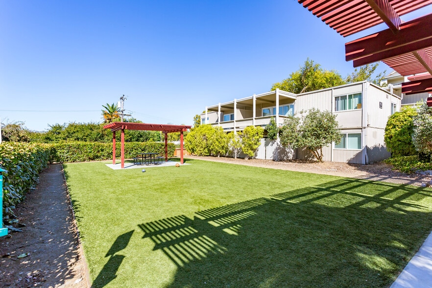 More Photos Of 201 Avian Dr, Vallejo Apartments For Sale