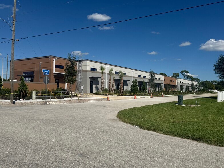 More Photos Of 8156 Alico Rd, Fort Myers Freestanding For Lease