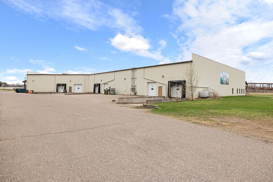 More Photos Of 110 Wall St, Onamia Flex For Sale