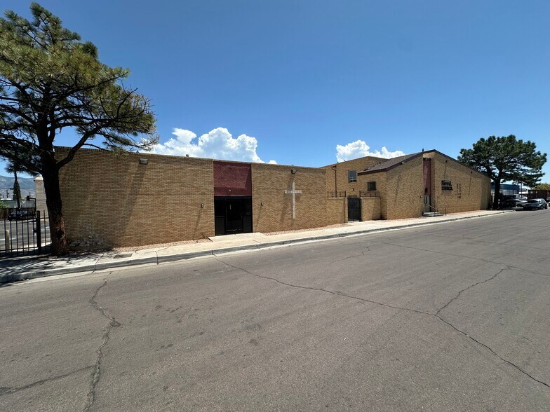 Primary Photo Of 124 Texas St NE, Albuquerque Religious Facility For Sale