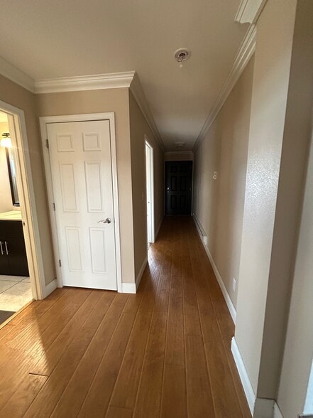 More Photos Of 1005 Main St, Gladstone Apartments For Sale