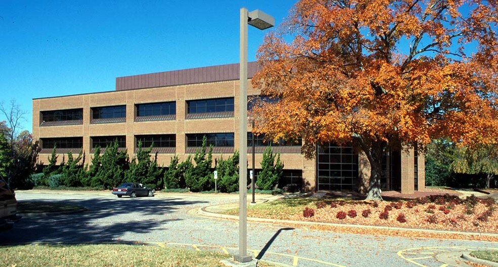 More Photos Of 801 Oberlin Rd, Raleigh Office For Lease