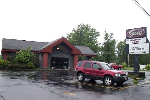 Primary Photo Of 5348 E Lake Rd, Sheffield Lake Restaurant For Sale