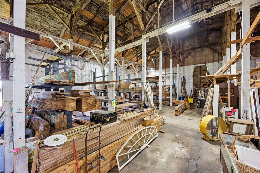 More Photos Of 1200 National St, Houston Warehouse For Sale