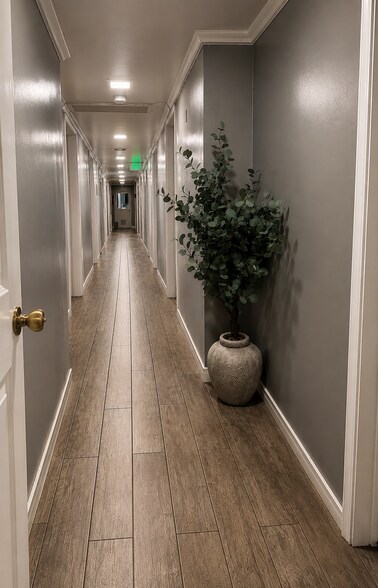 More Photos Of 7620 Lindley Ave, Reseda Medical For Lease